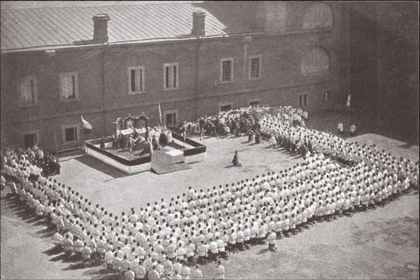 Напутственный молебен в Кронштадтском форте «Павел» перед отправкой нижних чинов на пароходе «Тамбов» в Порт-Артур